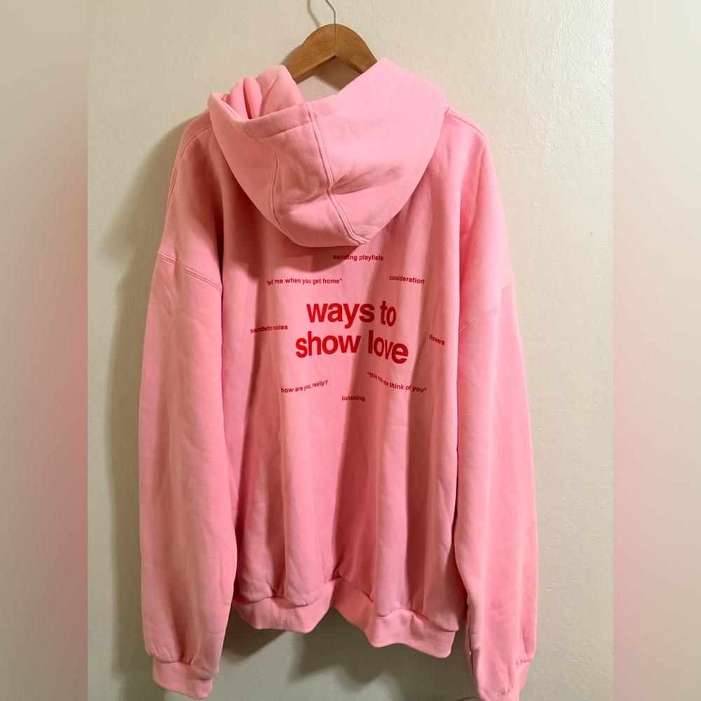 Comfrt "Love" Oversized Hoodie - Petal Pink Size 3XL limited edition like new - Picture 10 of 14
